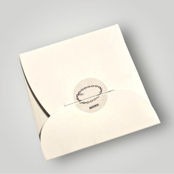 Disney Bracelet with Cinderella Shoe and Aladdin Genie Lamp Charms - Picture 6 of 16